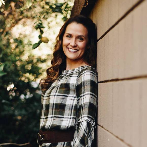 Meet your Posher, Amy - Picture 1 of 1